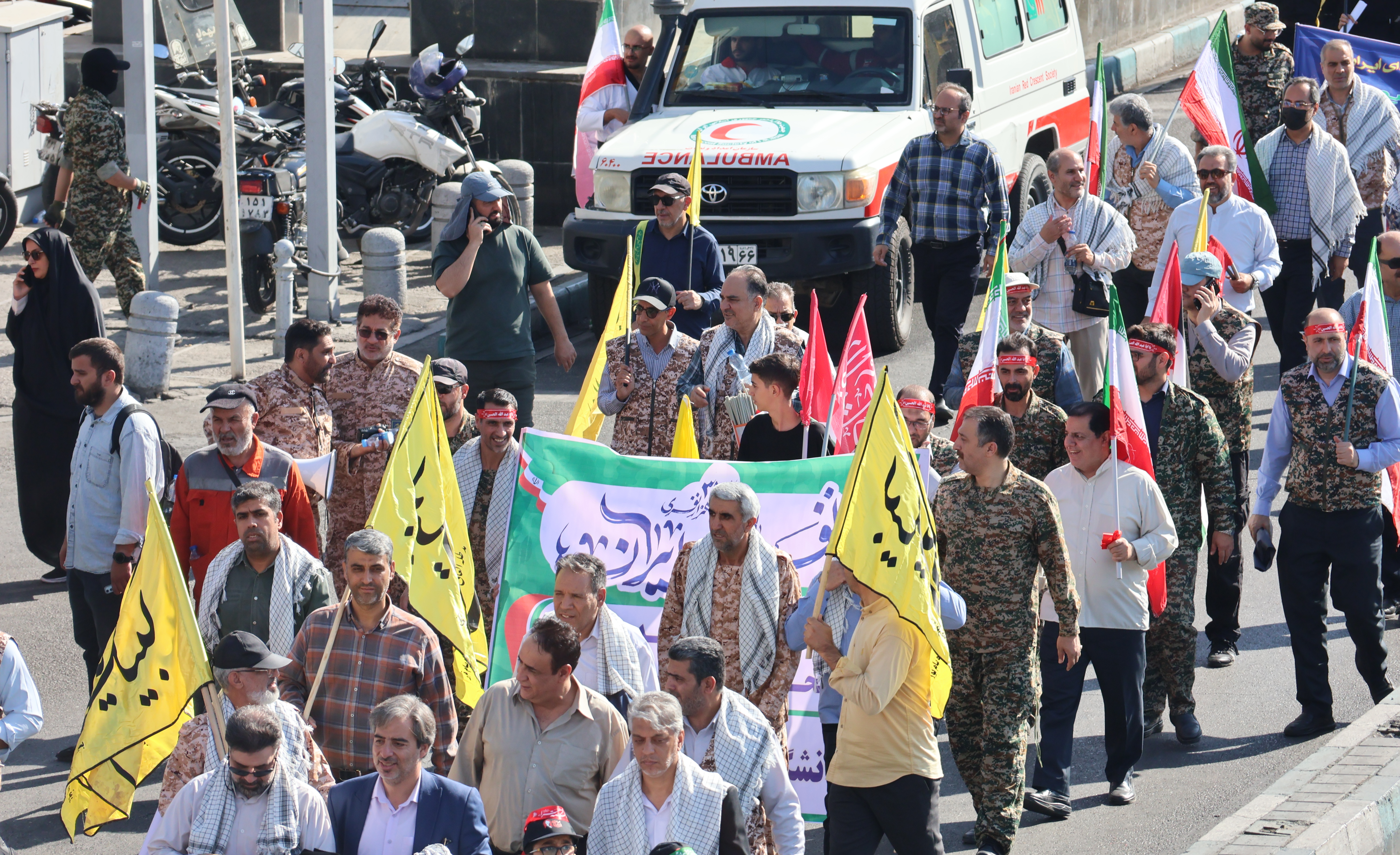 خروش حماسی بسیجیان در رزمایش بزرگ ۳۱۳ هزار نفری «جان‌فدایان ایران» در پایتخت
